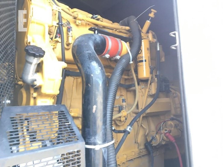 2020-caterpillar-c15-image-7