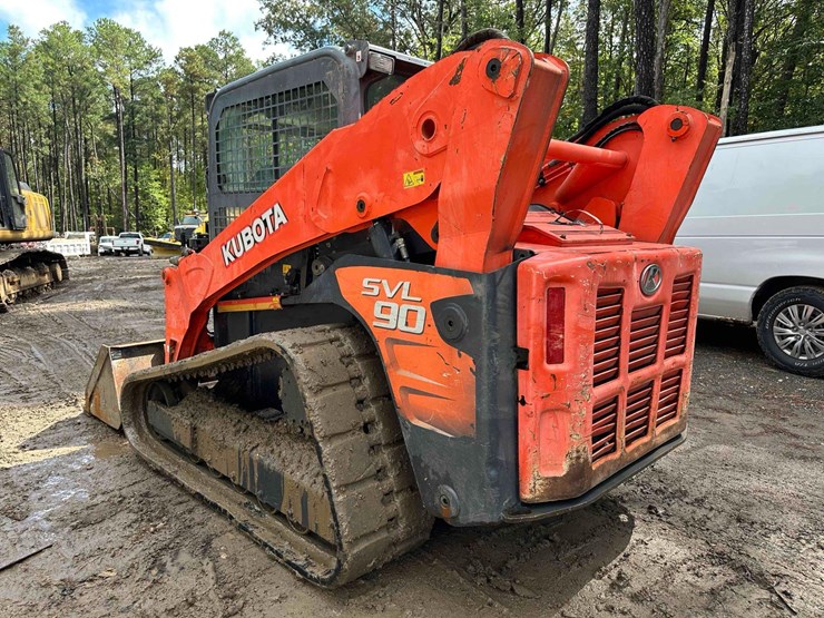 kubota-svl90-image-10