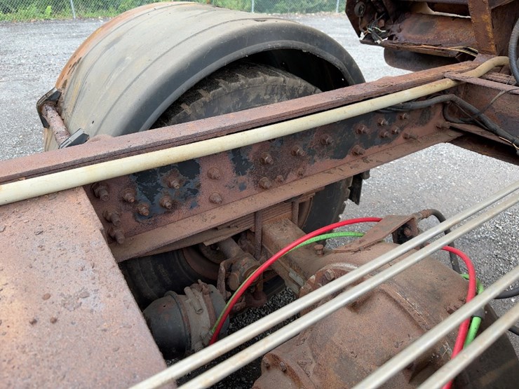 1991-ford-l8000-image-15
