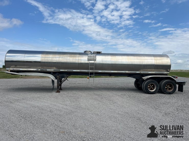 1981-walker-tanker-image-8