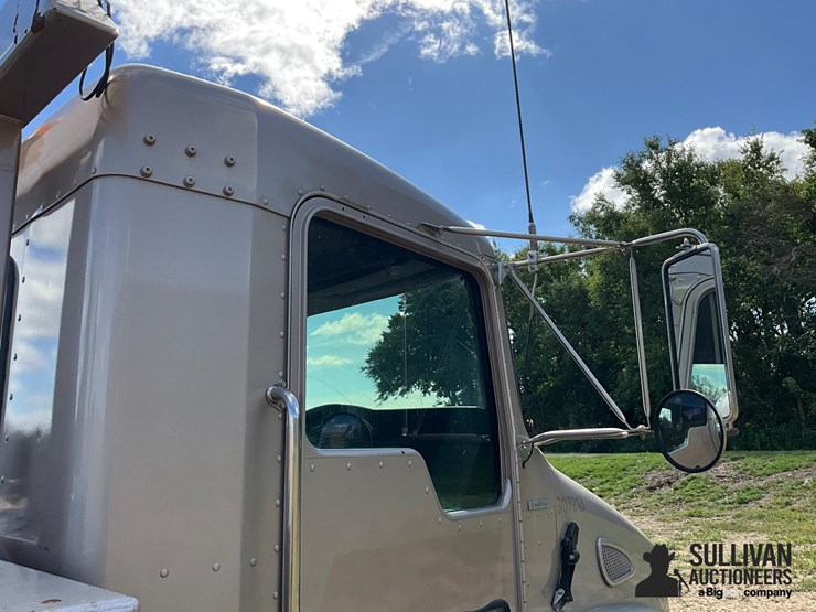 2007-kenworth-t300-image-20