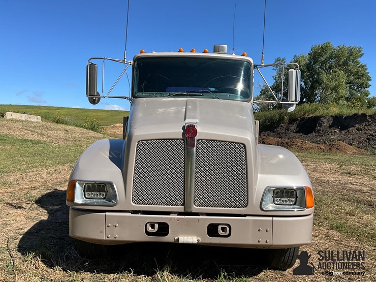 2007-kenworth-t300-image-2