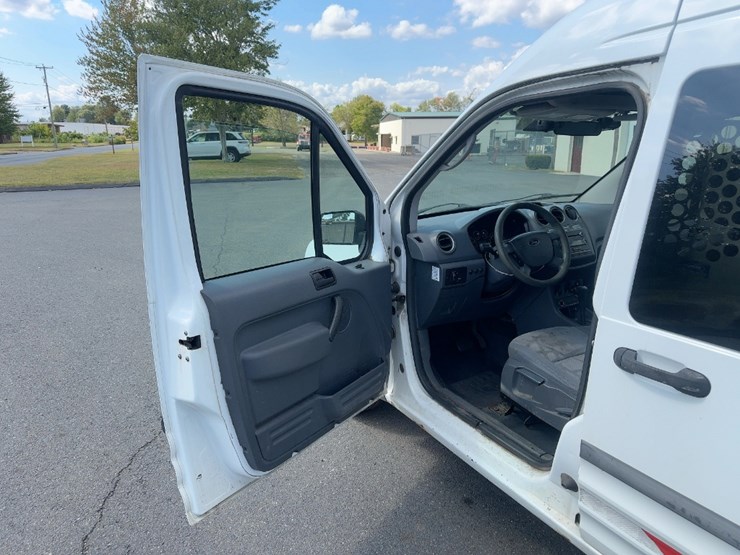 2013-ford-transit-connect-image-16