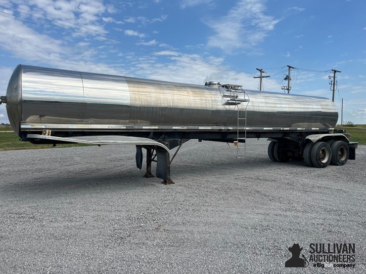 1981-walker-tanker-image-1