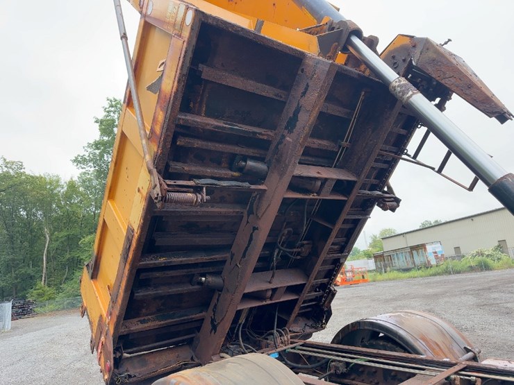1991-ford-l8000-image-19