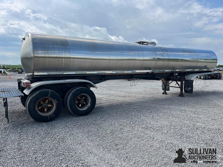 1981-walker-tanker-image-5