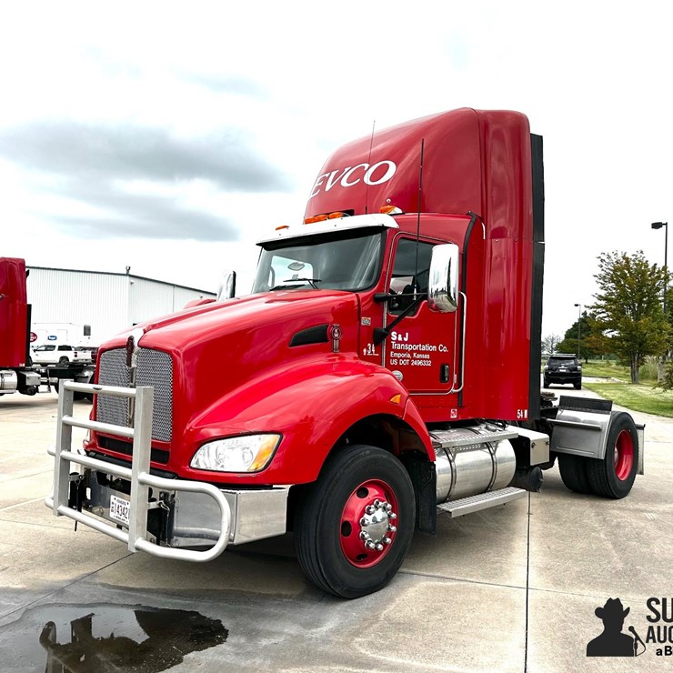 2015 KENWORTH T440