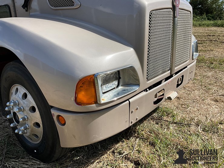 2007-kenworth-t300-image-18
