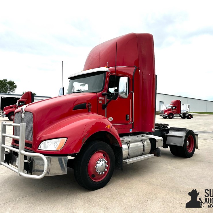 2012 KENWORTH T440