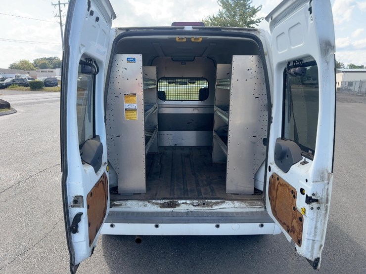 2013-ford-transit-connect-image-13
