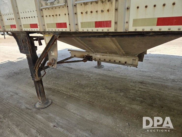 2013-merritt-grain-hopper-image-6