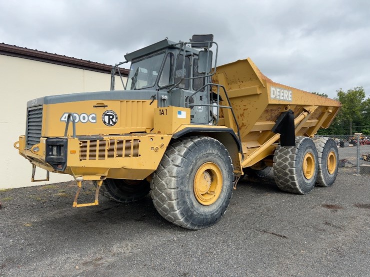 2001-deere-400c-image-1
