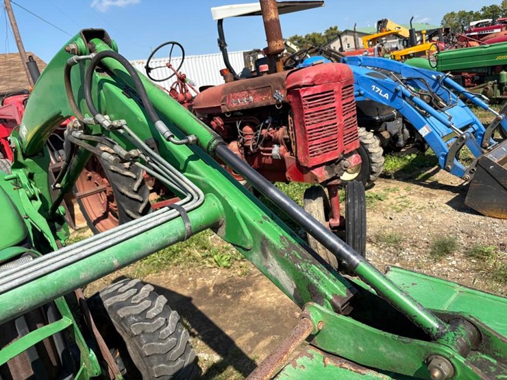 john-deere-3203-image-23