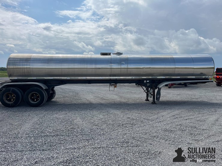 1981-walker-tanker-image-4