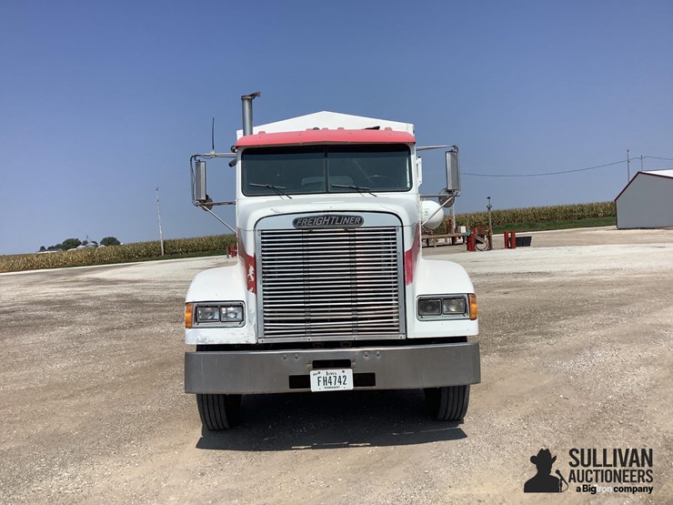 1992-freightliner-fld120-image-2