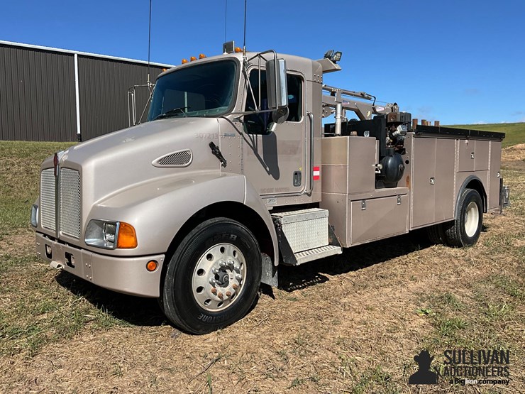 2007-kenworth-t300-image-1
