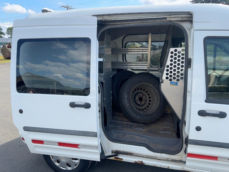 2013-ford-transit-connect-image-15