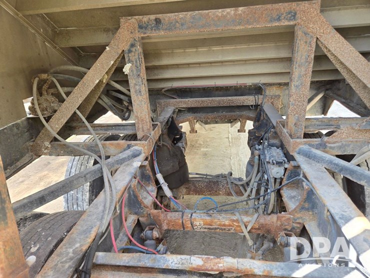2013-merritt-grain-hopper-image-7