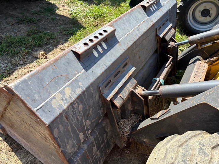 new-holland-ls160-image-11