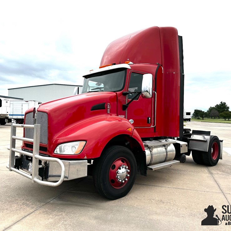 2016 KENWORTH T440