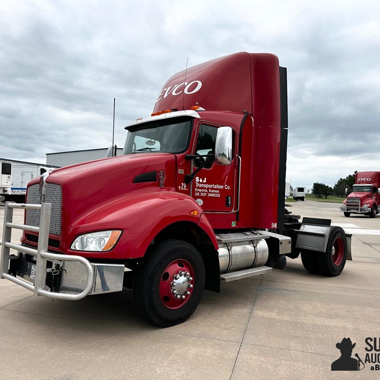 2015 KENWORTH T440