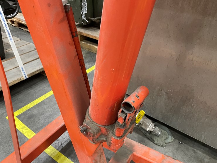 #8054-•-jet-2-ton-hydraulic-engine-hoist-image-4