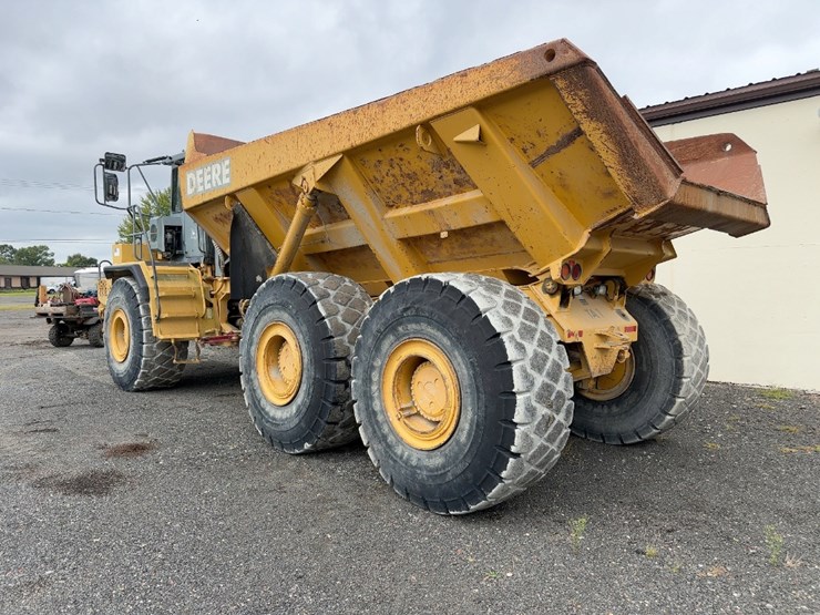 2001-deere-400c-image-3