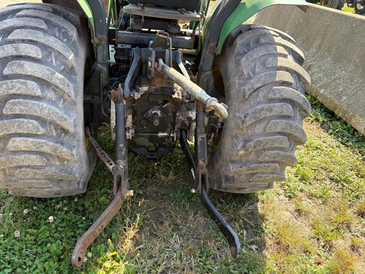 john-deere-3203-image-7