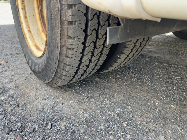 2017-ford-e450-image-9