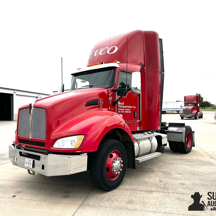 2015 KENWORTH T440