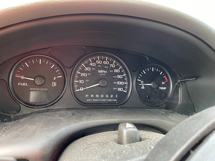 #8008-•-2000-chevy-venture-ls-van-(with-wi-title)-image-27
