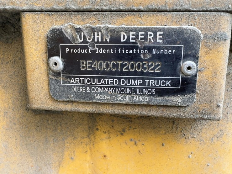 2001-deere-400c-image-30
