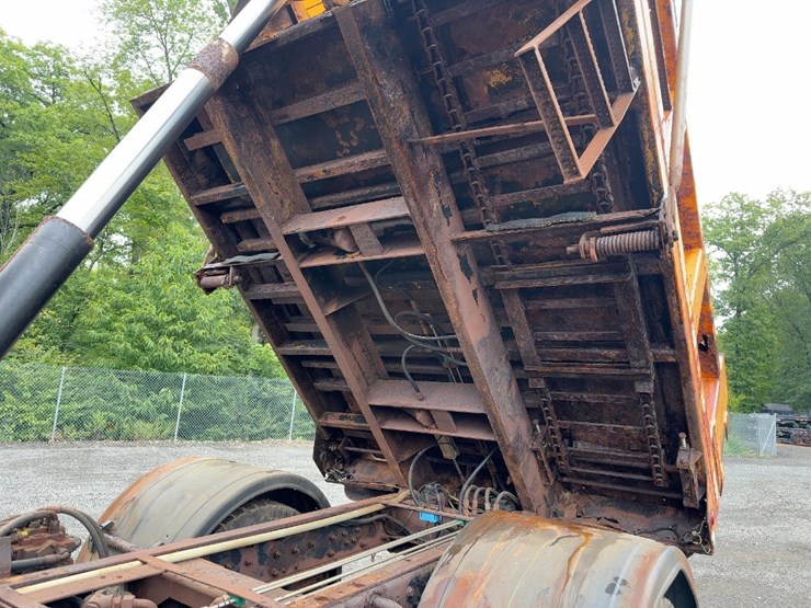 1991-ford-l8000-image-14