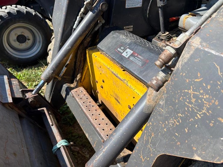 new-holland-ls160-image-12