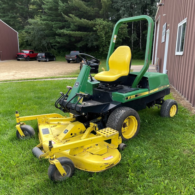 JOHN DEERE F911