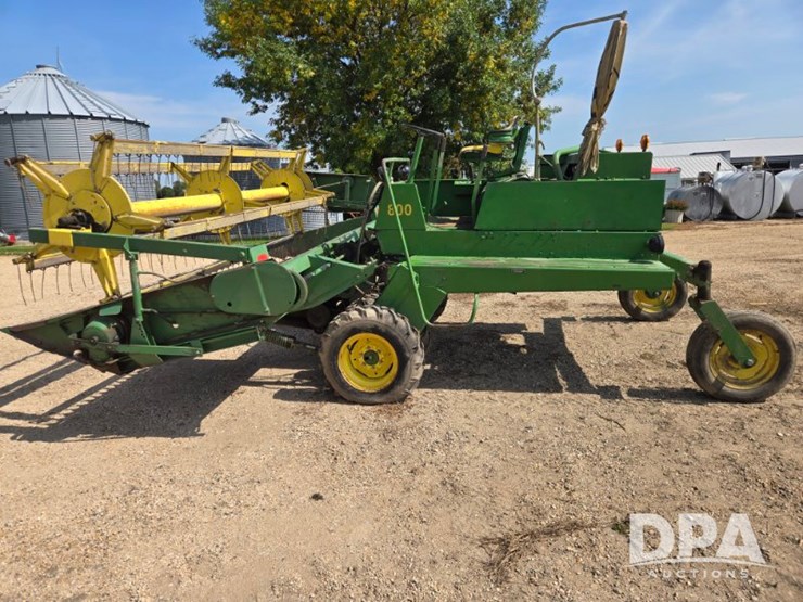 john-deere-800-image-1