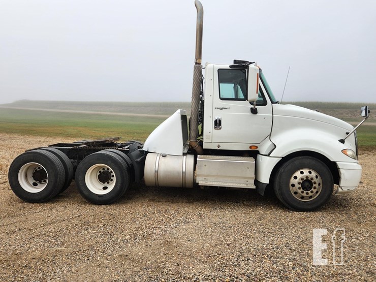 2014-international-prostar-image-2