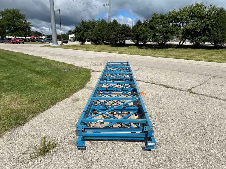 #1353-•-20'-pallet-racking-uprights-image-2