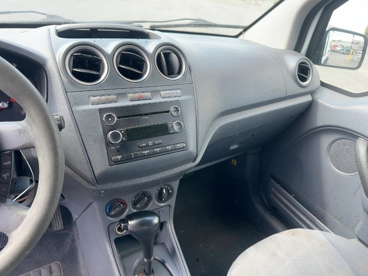 2013-ford-transit-connect-image-19