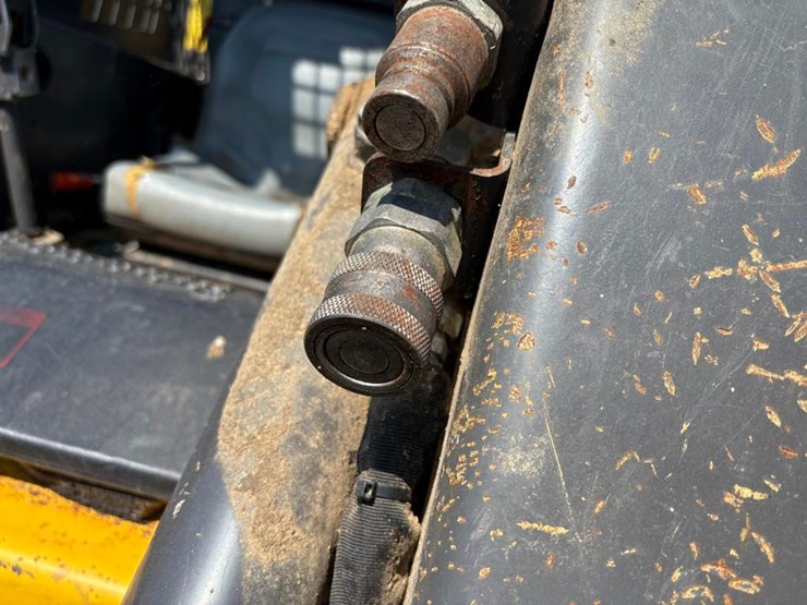 new-holland-ls160-image-16