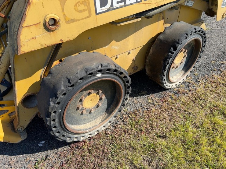 2006-john-deere-317-image-12