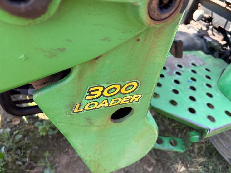 john-deere-3203-image-18