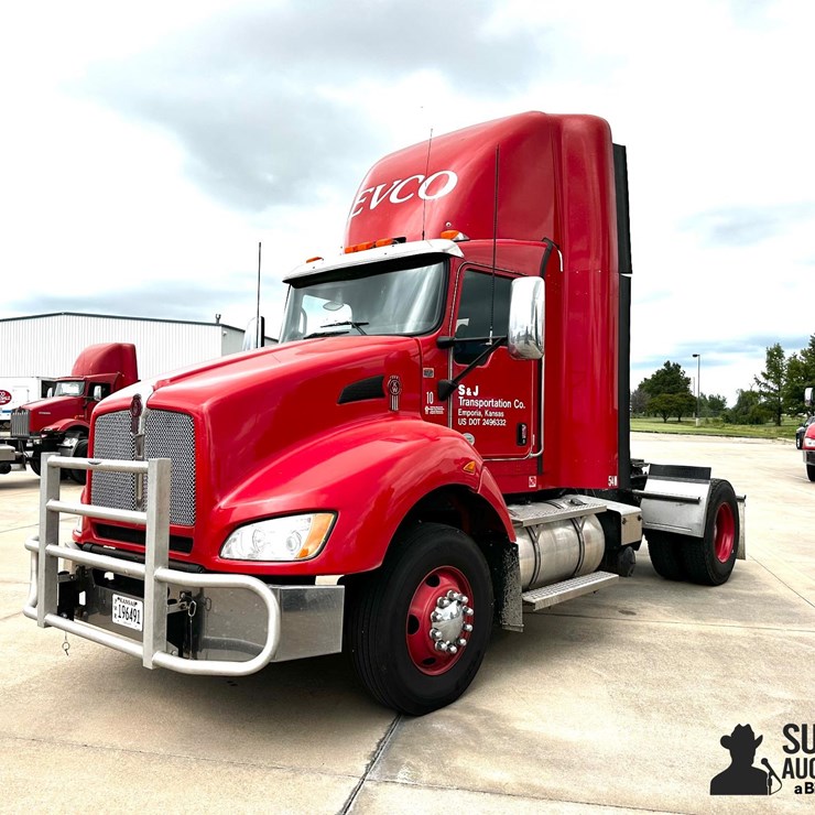 2016 KENWORTH T440