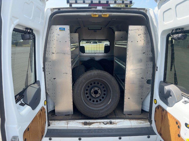 2013-ford-transit-connect-image-13