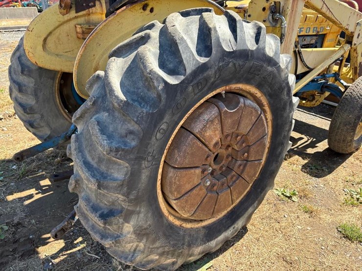 ford-3400-image-13