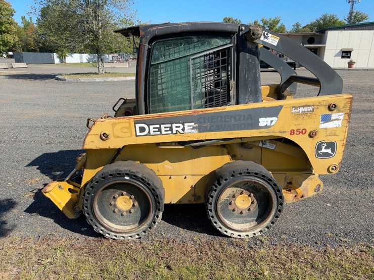 2006-john-deere-317-image-2