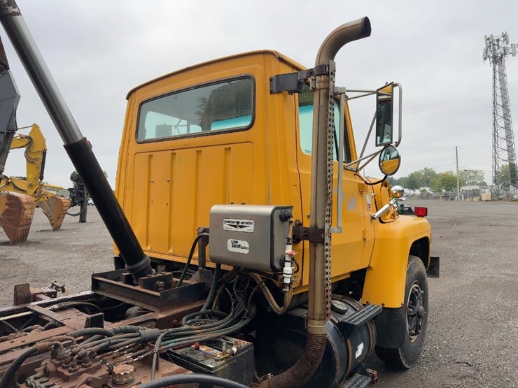 1991-ford-l8000-image-18