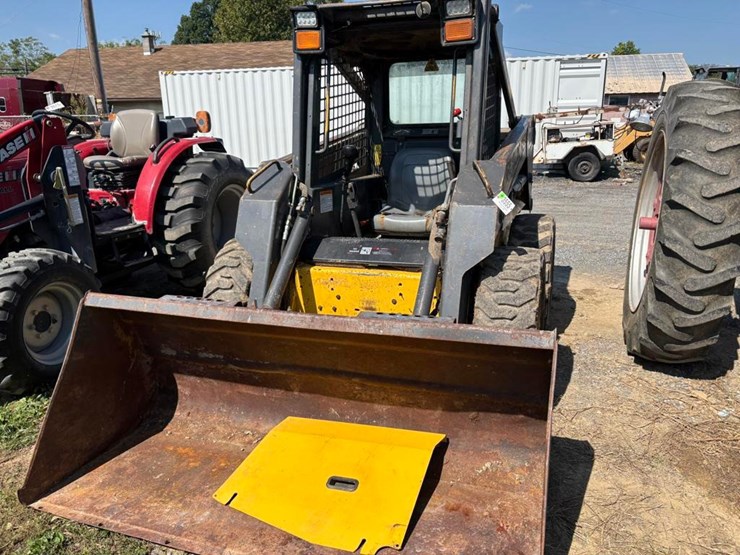 new-holland-ls160-image-3