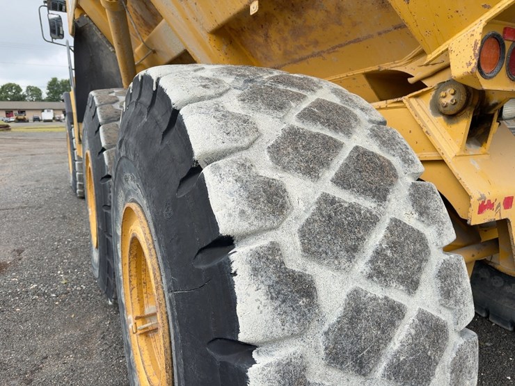 2001-deere-400c-image-9