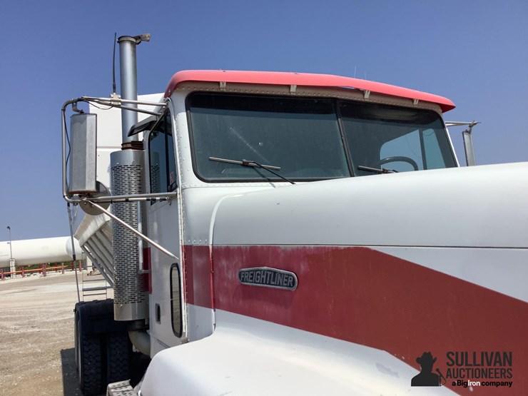 1992-freightliner-fld120-image-10